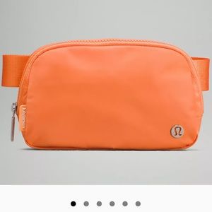 Lululemon Everywhere Belt Bag
